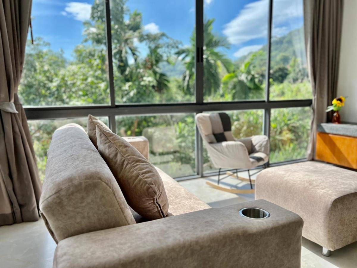 Icon Park Phuket Condo Buitenkant foto
